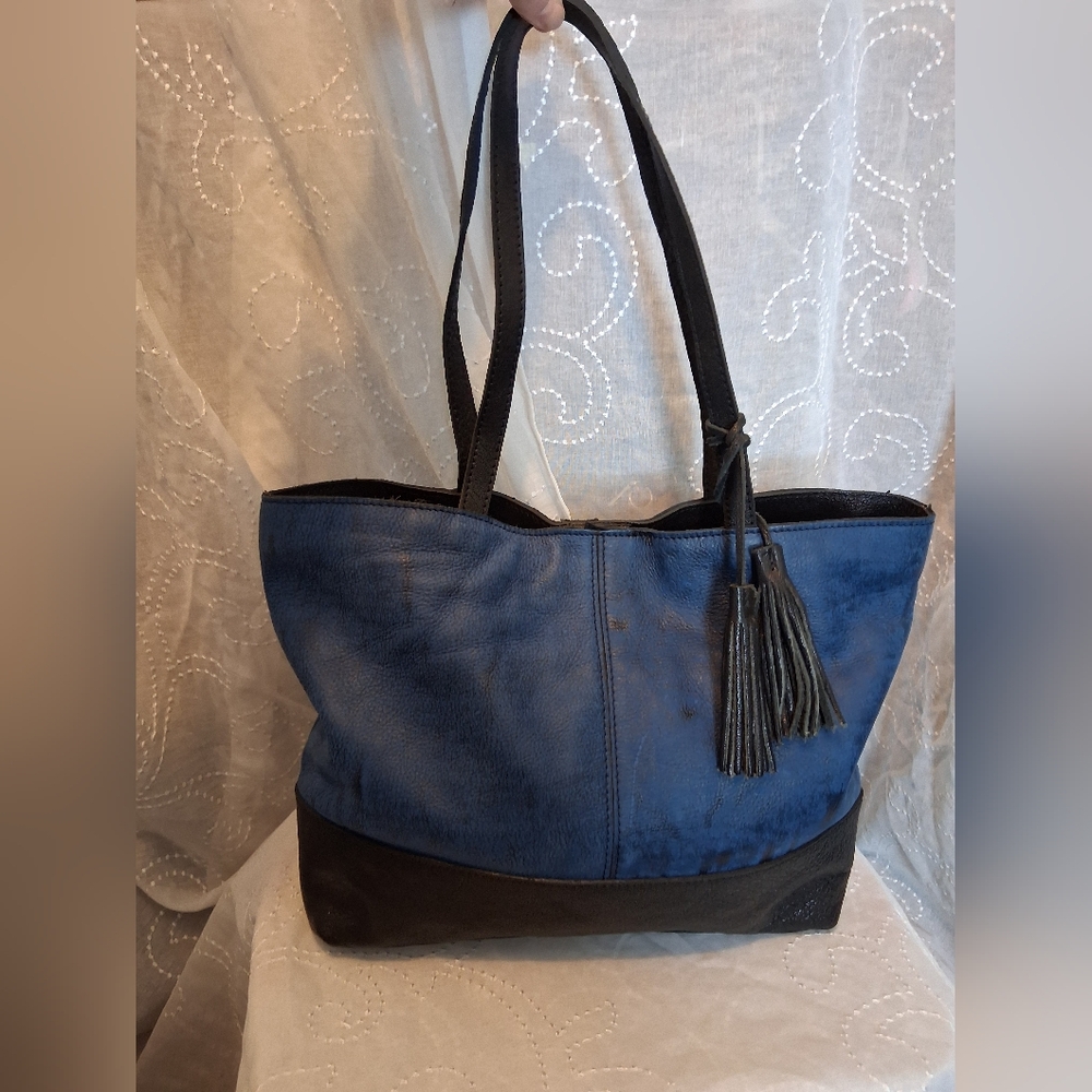 Patricia Nash Rodano Navy and Black Tote